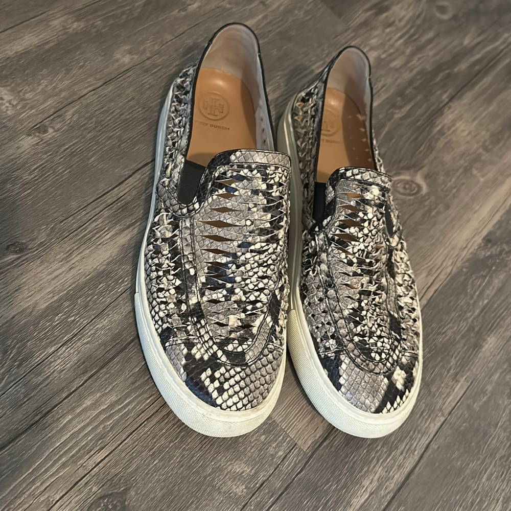 Tory Burch Sneakers!!